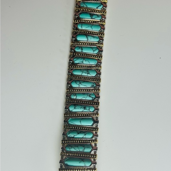 Lia Sophia Faux Turquoise and Gold Jewelry Set Vintage - Picture 4 of 9